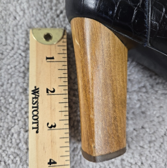 YSL Twee Yves Saint Laurent Black Closed Toe Heels Wood Heel Size 40 188 429 - Picture 6 of 11